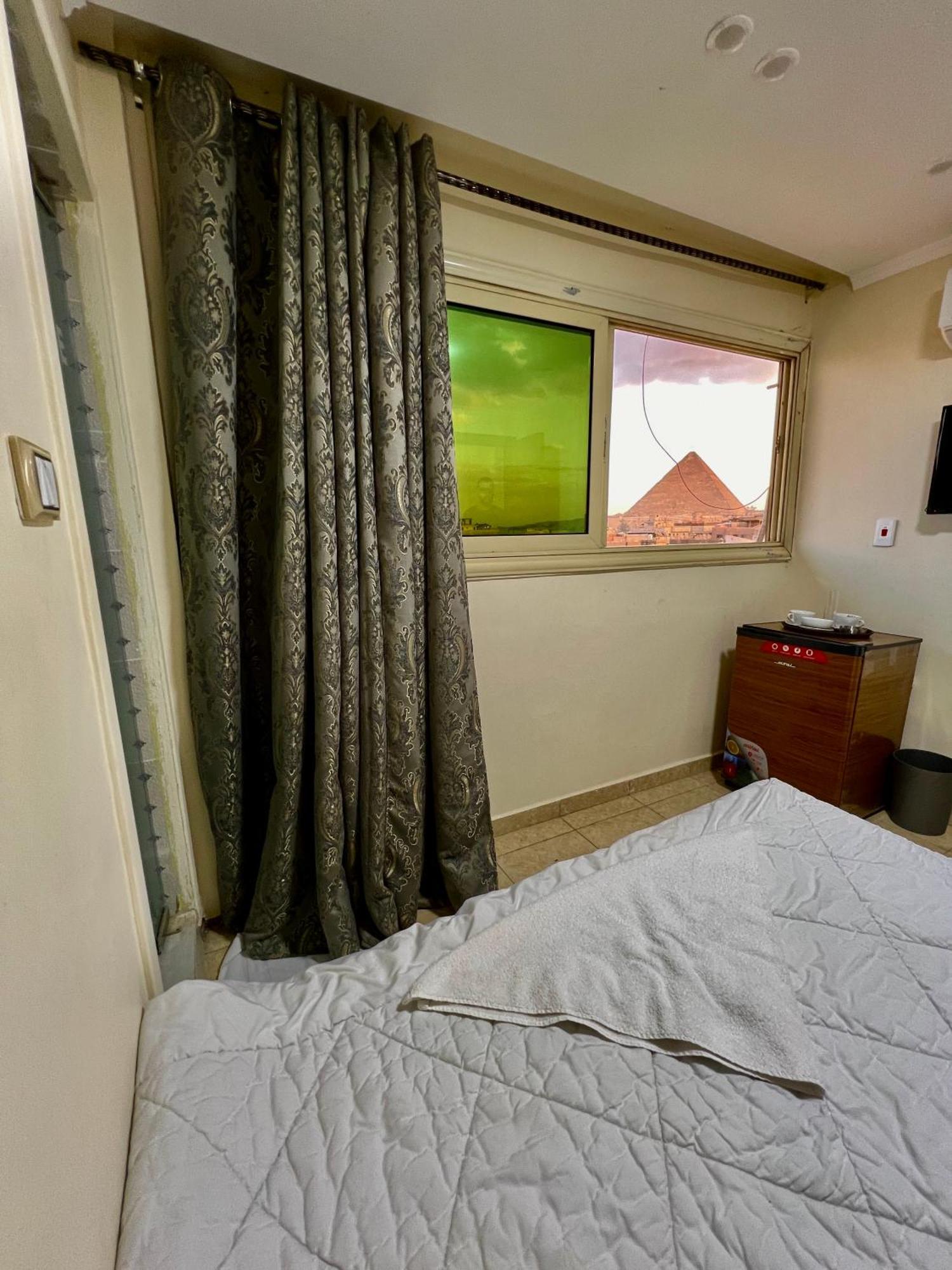 Pyramids Pride Inn Kafrat al Jabal Luaran gambar