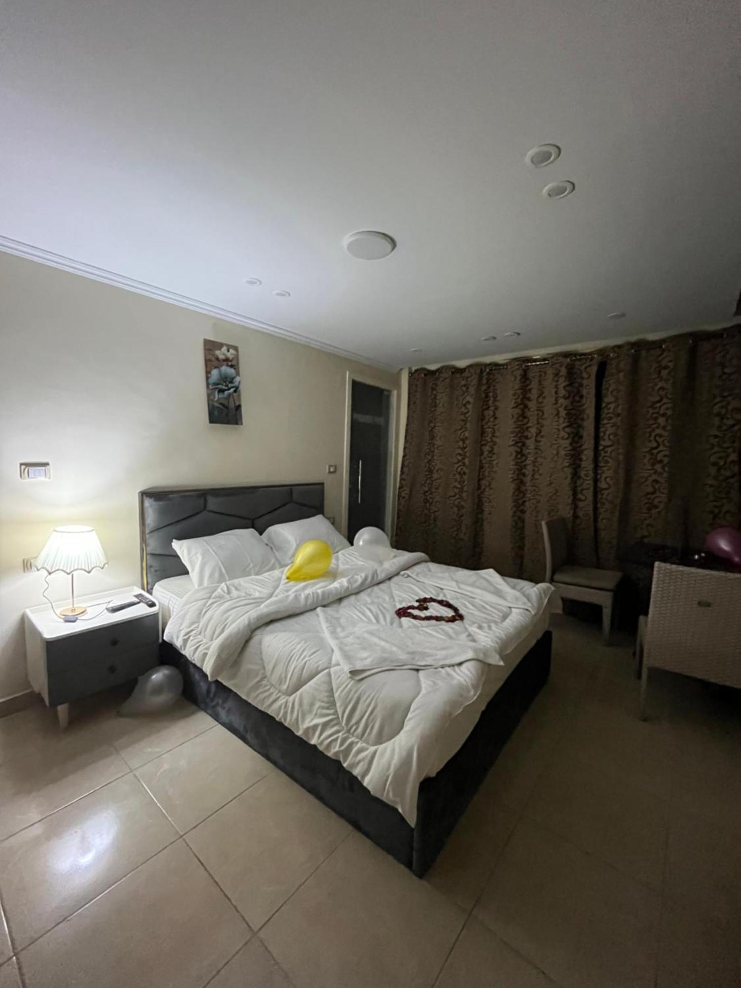 Pyramids Pride Inn Kafrat al Jabal Luaran gambar