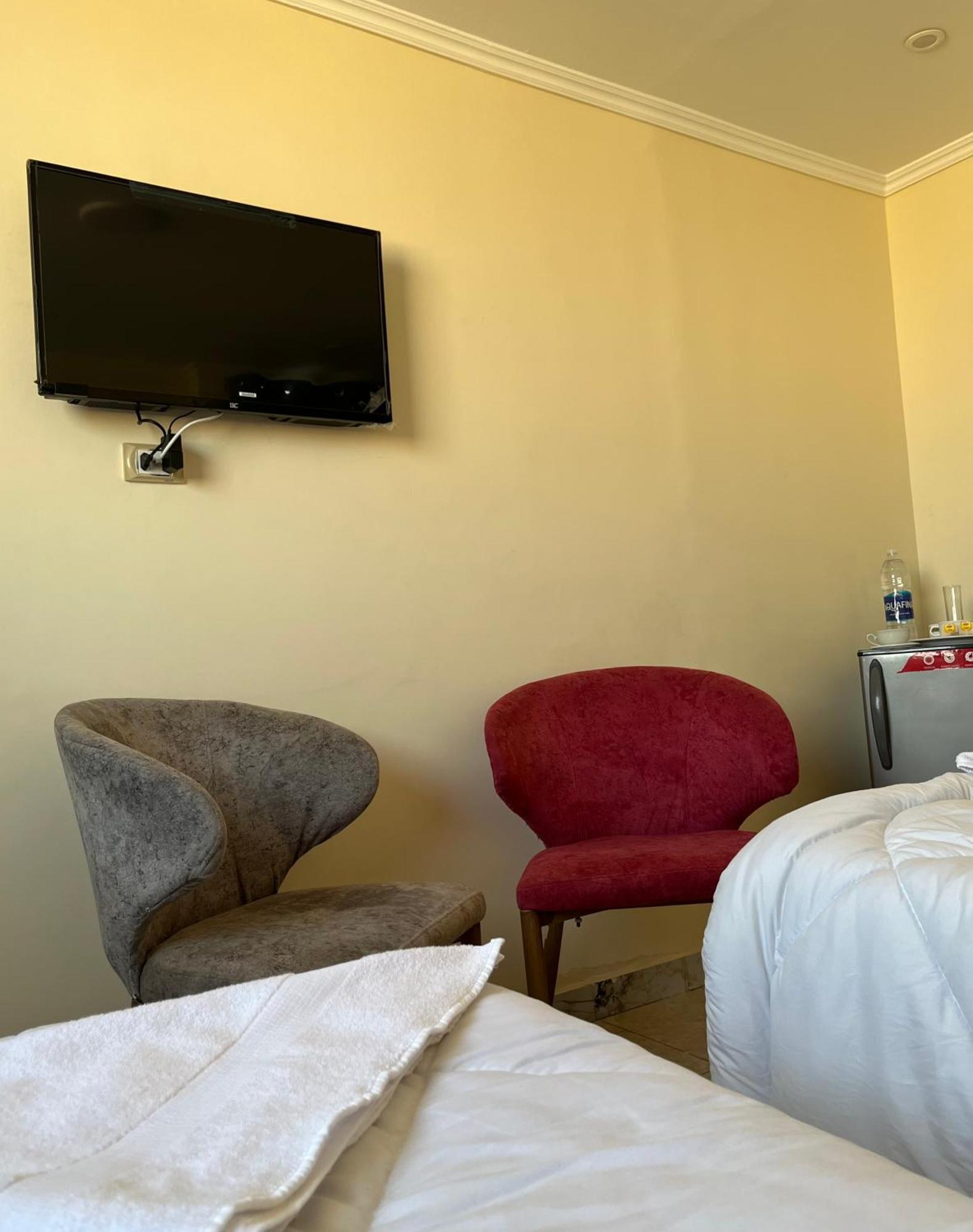 Pyramids Pride Inn Kafrat al Jabal Luaran gambar