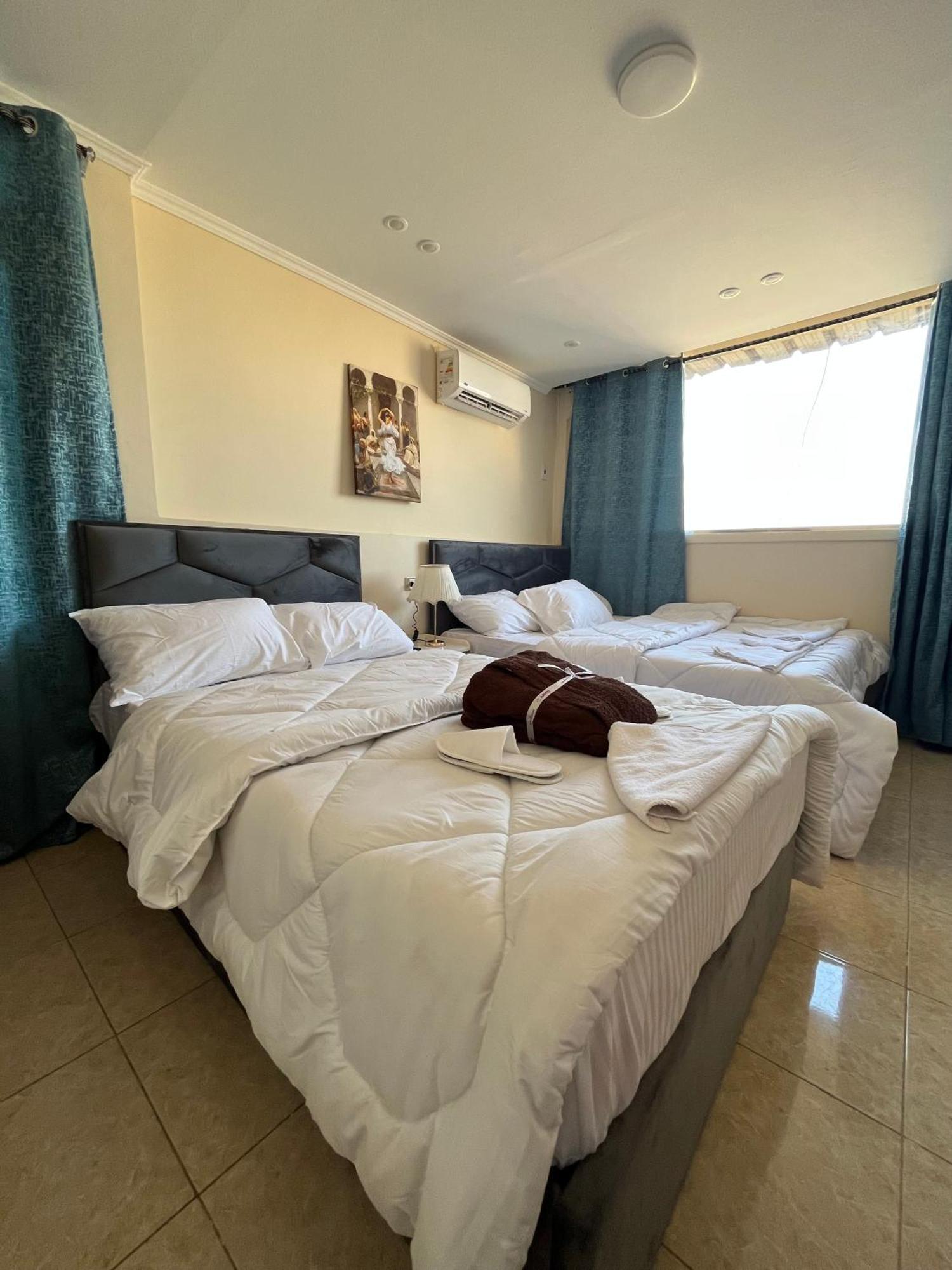 Pyramids Pride Inn Kafrat al Jabal Luaran gambar